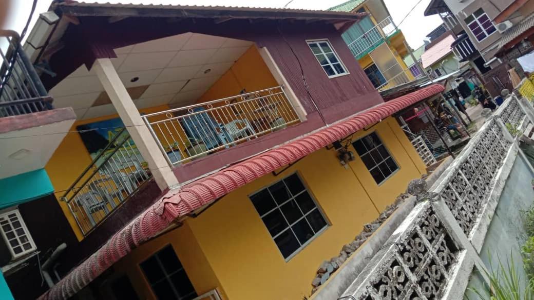 Ayah Perhentian Hostel Kampong Pasir Hantu Exterior photo